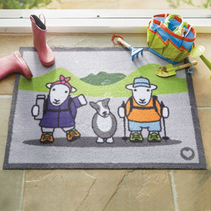 herdy hiker hug rug