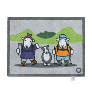 herdy hiker hug rug