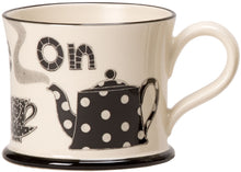 put kettle on mug